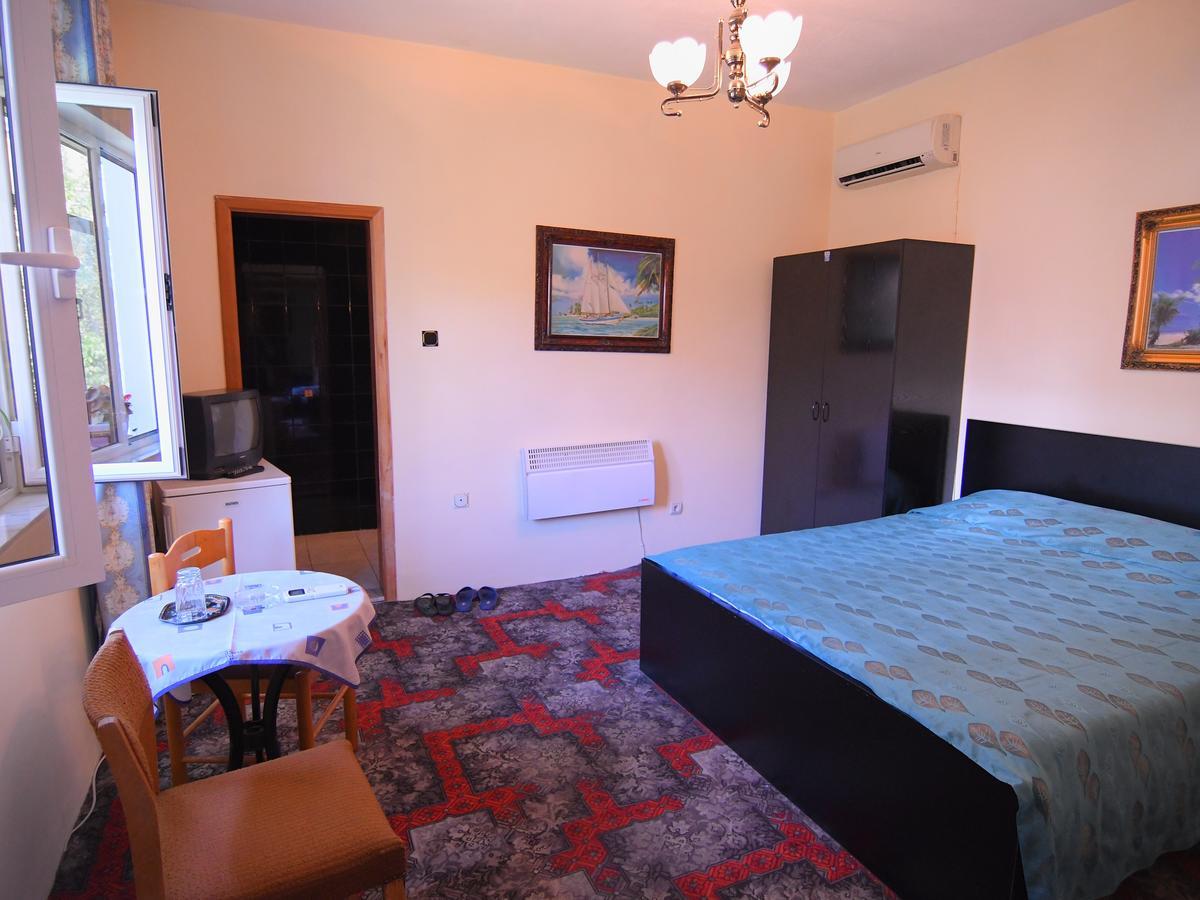 Hotel Haxhiu Tirana Exterior photo